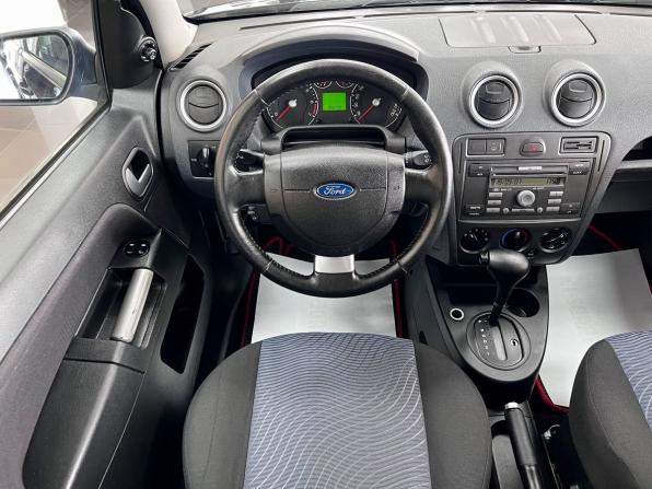 Ford Fusion I Рестайлинг с пробегом 2007 года, цена 595 000 рублей, 106248 км, хэтчбек, Автокод Объявления