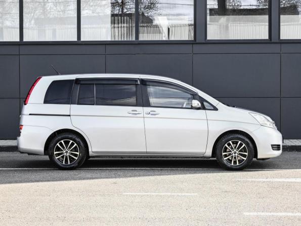 Toyota ISis I Рестайлинг с пробегом 2010 года, цена 1 314 000 рублей, 116487 км, компактвэн, Автокод Объявления