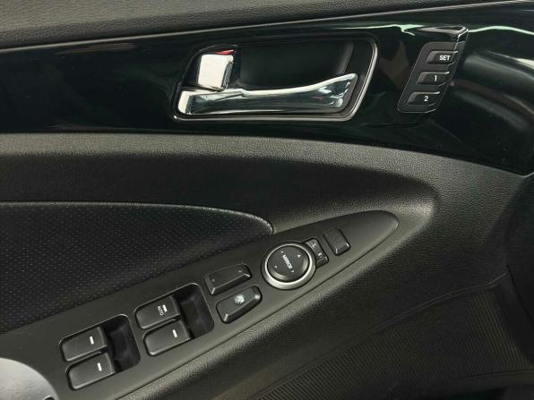 Hyundai Sonata VI (YF) с пробегом 2011 года, цена 975 000 рублей, 204261 км, седан, Автокод Объявления