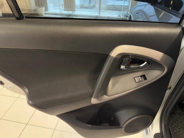 Toyota RAV4 III (XA30) с пробегом 2008 года, цена 1 170 000 рублей, 220558 км, внедорожник, Автокод Объявления