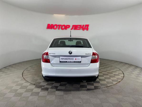 Skoda Rapid I с пробегом 2014 года, цена 815 000 рублей, 175355 км, лифтбек, Автокод Объявления