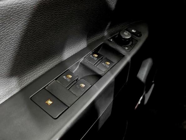 Opel Antara I Рестайлинг с пробегом 2012 года, цена 1 140 000 рублей, 140002 км, внедорожник, Автокод Объявления