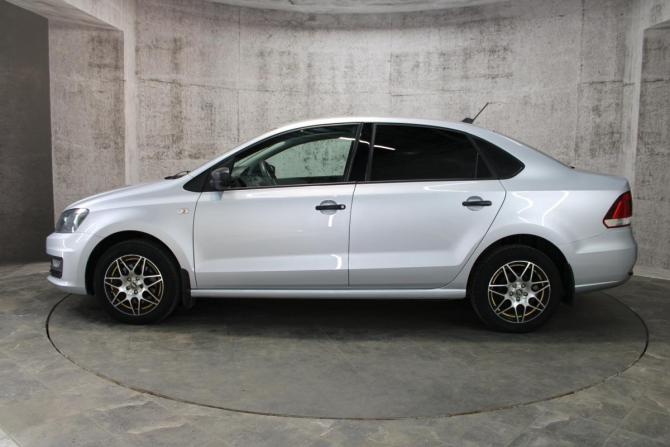 Volkswagen Polo V Рестайлинг с пробегом 2017 года, цена 1 217 000 рублей, 55289 км, седан, Автокод Объявления