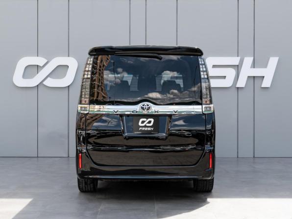 Toyota Voxy III (R80) с пробегом 2017 года, цена 1 750 000 рублей, 158887 км, минивэн, Автокод Объявления