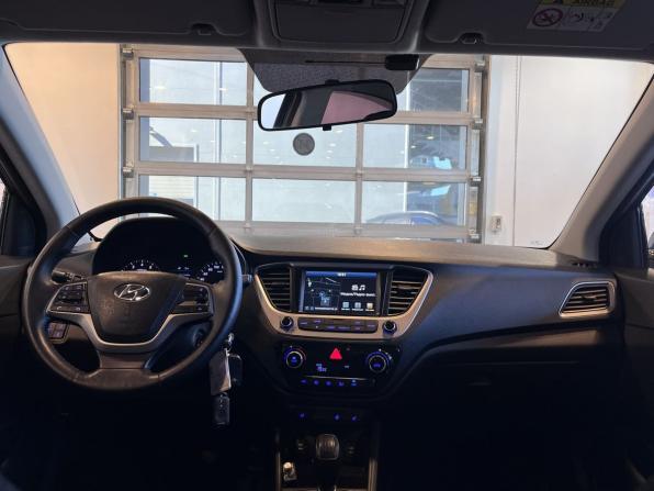 Hyundai Solaris II с пробегом 2017 года, цена 1 166 000 рублей, 143226 км, седан, Автокод Объявления