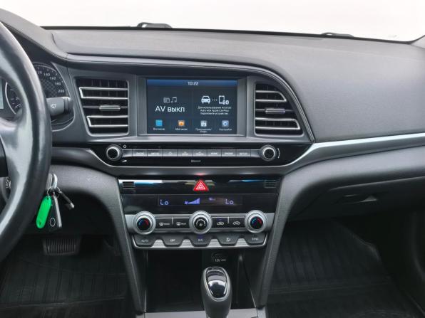 Hyundai Elantra VI (AD) Рестайлинг с пробегом 2019 года, цена 1 590 000 рублей, 145750 км, седан, Автокод Объявления