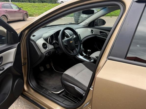 Chevrolet Cruze I Рестайлинг с пробегом 2013 года, цена 649 000 рублей, 211000 км, седан, Автокод Объявления