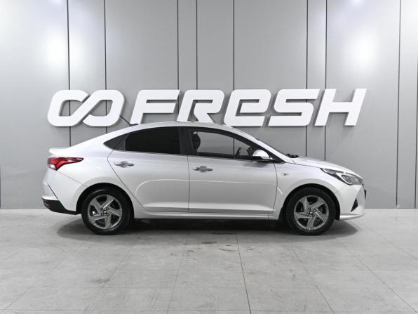 Hyundai Solaris II Рестайлинг с пробегом 2021 года, цена 1 659 000 рублей, 81811 км, седан, Автокод Объявления