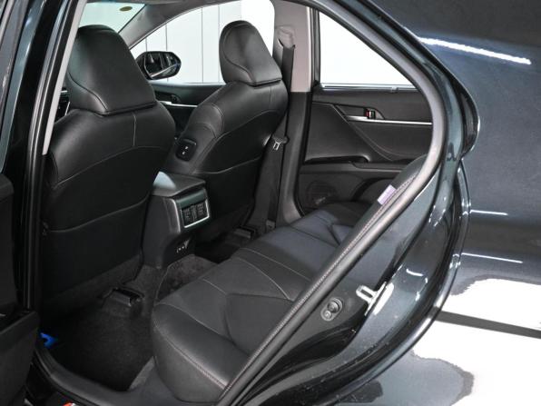 Toyota Camry VIII (XV70) Рестайлинг с пробегом 2023 года, цена 4 299 000 рублей, 12213 км, седан, Автокод Объявления