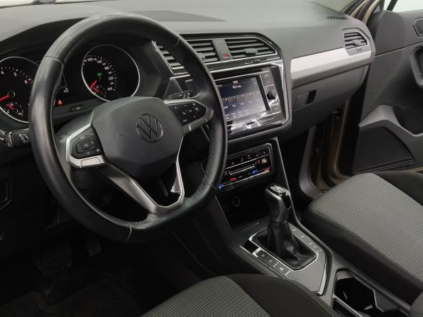 Volkswagen Tiguan II Рестайлинг с пробегом 2021 года, цена 2 600 000 рублей, 67651 км, внедорожник, Автокод Объявления