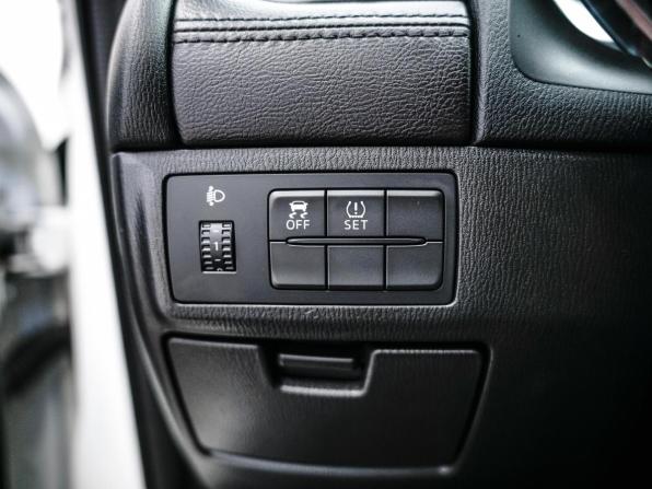Mazda 6 III (GJ) Рестайлинг с пробегом 2015 года, цена 1 679 000 рублей, 88984 км, седан, Автокод Объявления