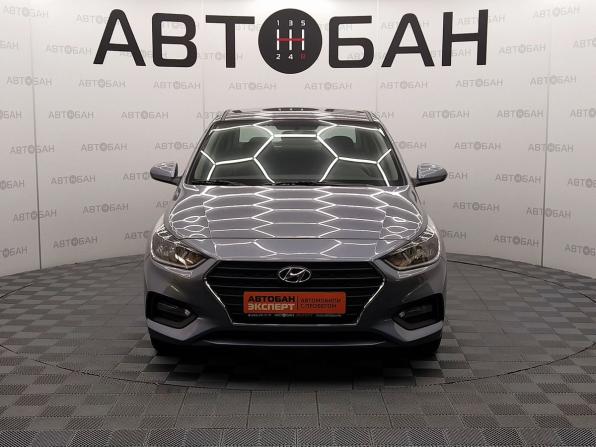 Hyundai Solaris II с пробегом 2018 года, цена 1 340 000 рублей, 50600 км, седан, Автокод Объявления