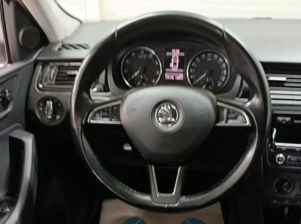 Skoda Rapid I с пробегом 2015 года, цена 1 159 000 рублей, 139142 км, лифтбек, Автокод Объявления