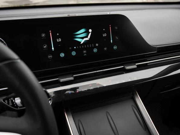 Omoda C5 I с пробегом 2023 года, цена 1 774 000 рублей, 48700 км, внедорожник, Автокод Объявления