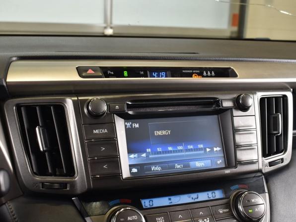 Toyota RAV4 IV (XA40) с пробегом 2015 года, цена 1 829 997 рублей, 214058 км, внедорожник, Автокод Объявления