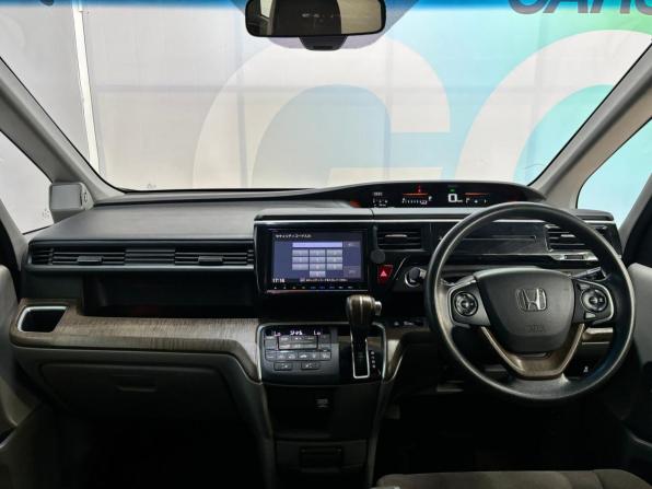 Honda Stepwgn V с пробегом 2017 года, цена 1 734 000 рублей, 161600 км, минивэн, Автокод Объявления