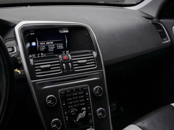 Volvo XC60 I Рестайлинг с пробегом 2014 года, цена 2 200 000 рублей, 181000 км, внедорожник, Автокод Объявления