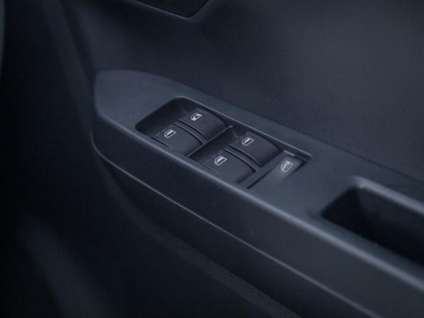 Daihatsu Mira e:S II с пробегом 2021 года, цена 900 000 рублей, 13500 км, хэтчбек, Автокод Объявления