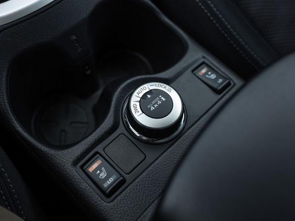 Nissan Qashqai II с пробегом 2016 года, цена 1 949 000 рублей, 98604 км, внедорожник, Автокод Объявления