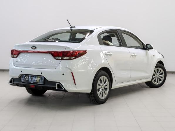 Kia Rio IV Рестайлинг с пробегом 2021 года, цена 1 555 000 рублей, 59692 км, седан, Автокод Объявления