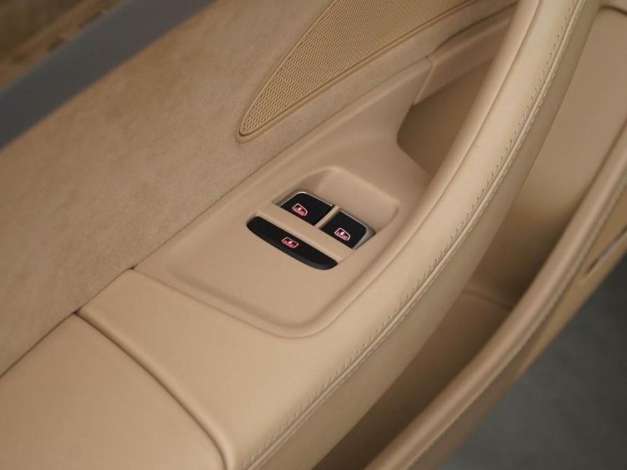 Audi A8 III (D4) Москва  - изображение 19