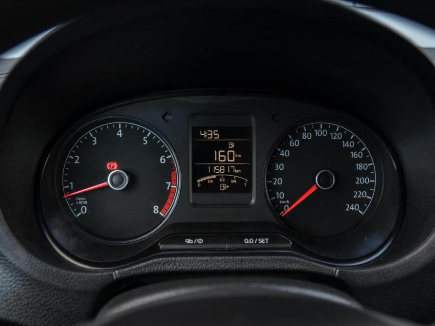 Volkswagen Polo V Рестайлинг Курган  - изображение 13