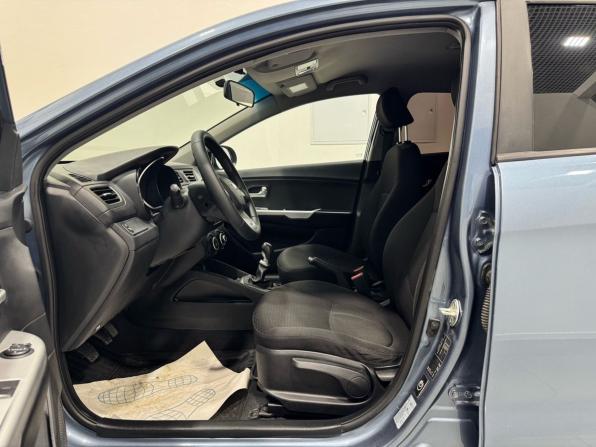 Kia Rio III с пробегом 2013 года, цена 795 000 рублей, 199000 км, хэтчбек, Автокод Объявления