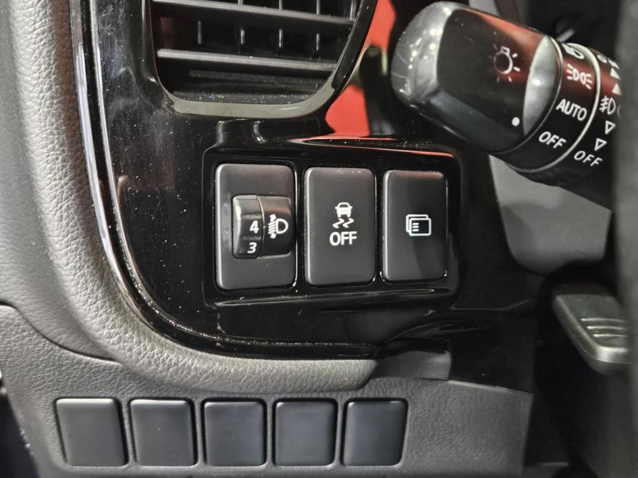 Mitsubishi Outlander III Рестайлинг 3 Вологда  - изображение 16