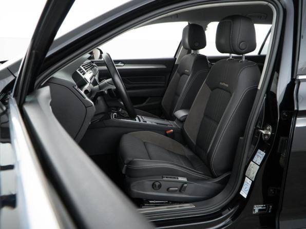 Volkswagen Passat B8 Рестайлинг с пробегом 2019 года, цена 3 399 050 рублей, 133731 км, универсал, Автокод Объявления