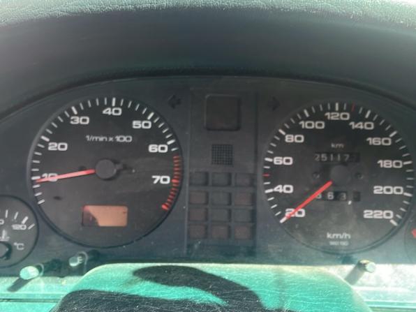 Audi 80 V (B4) с пробегом 1993 года, цена 130 000 рублей, 251172 км, седан, Автокод Объявления