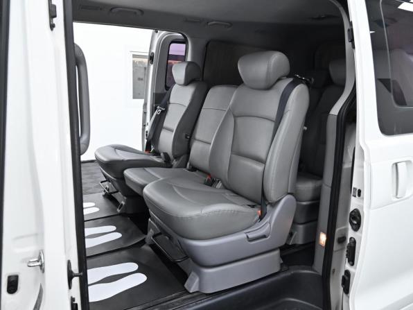 Hyundai Grand Starex I с пробегом 2014 года, цена 1 699 000 рублей, 105000 км, минивэн, Автокод Объявления