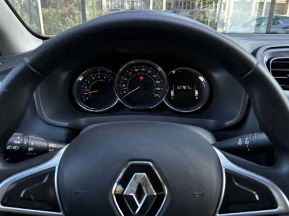 Renault Logan II Рестайлинг с пробегом 2022 года, цена 1 407 000 рублей, 22786 км, седан, Автокод Объявления