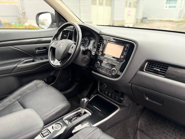 Mitsubishi Outlander III Рестайлинг 2 с пробегом 2017 года, цена 1 825 000 рублей, 123994 км, внедорожник, Автокод Объявления