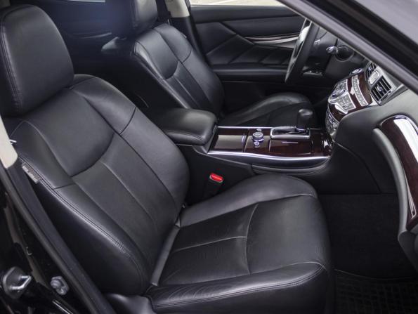 Infiniti Q70 I Рестайлинг с пробегом 2015 года, цена 1 799 000 рублей, 251634 км, седан, Автокод Объявления