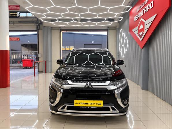Mitsubishi Outlander III Рестайлинг 3 с пробегом 2019 года, цена 2 350 000 рублей, 147094 км, внедорожник, Автокод Объявления