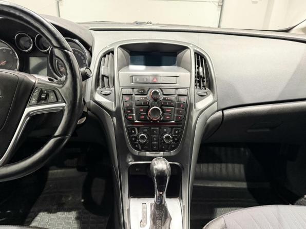 Opel Astra J Рестайлинг с пробегом 2013 года, цена 643 036 рублей, 280815 км, седан, Автокод Объявления