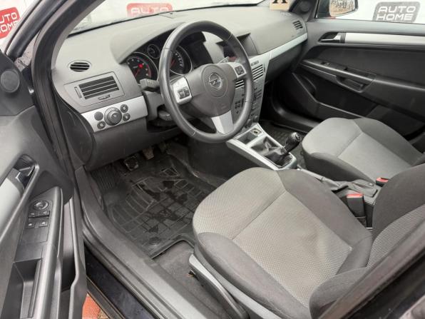 Opel Astra H Рестайлинг с пробегом 2011 года, цена 449 999 рублей, 177939 км, хэтчбек, Автокод Объявления