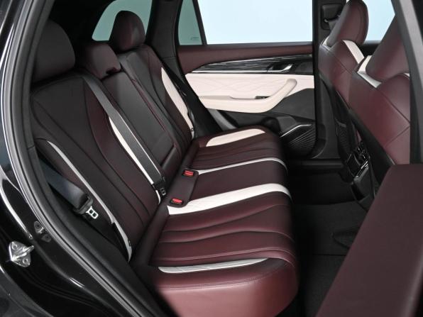 Geely Monjaro I с пробегом 2023 года, цена 3 299 000 рублей, 27955 км, внедорожник, Автокод Объявления