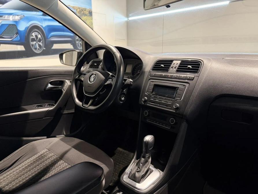 Volkswagen Polo V Рестайлинг Новосибирск  - изображение 15