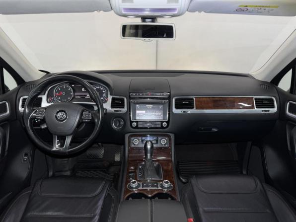 Volkswagen Touareg II Рестайлинг с пробегом 2015 года, цена 2 999 000 рублей, 131754 км, внедорожник, Автокод Объявления