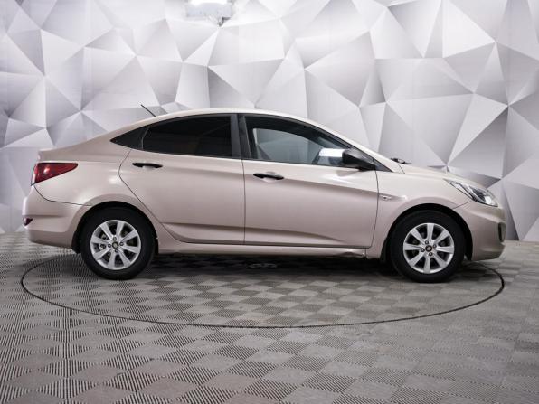 Hyundai Solaris I с пробегом 2013 года, цена 717 000 рублей, 189000 км, седан, Автокод Объявления