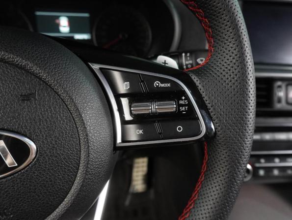 Kia Optima IV Рестайлинг с пробегом 2018 года, цена 1 550 000 рублей, 242272 км, седан, Автокод Объявления