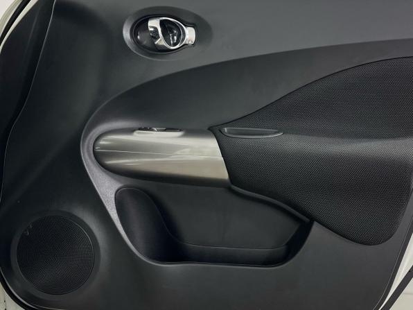 Nissan Juke I с пробегом 2012 года, цена 805 000 рублей, 199679 км, внедорожник, Автокод Объявления
