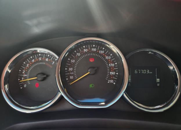 Renault Sandero II Рестайлинг с пробегом 2021 года, цена 1 299 000 рублей, 67700 км, хэтчбек, Автокод Объявления
