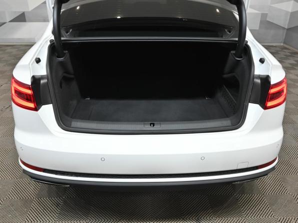 Audi A4 V (B9) с пробегом 2019 года, цена 2 700 000 рублей, 84291 км, седан, Автокод Объявления