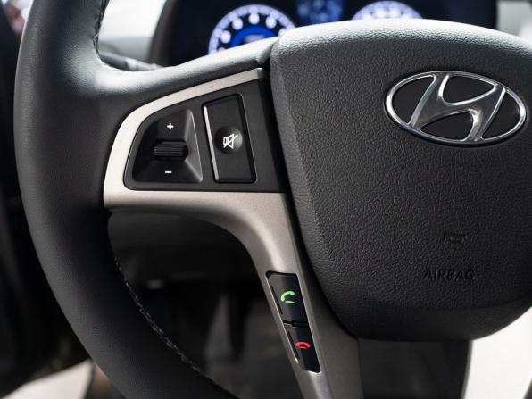 Hyundai Solaris I Рестайлинг с пробегом 2014 года, цена 1 070 500 рублей, 105164 км, седан, Автокод Объявления