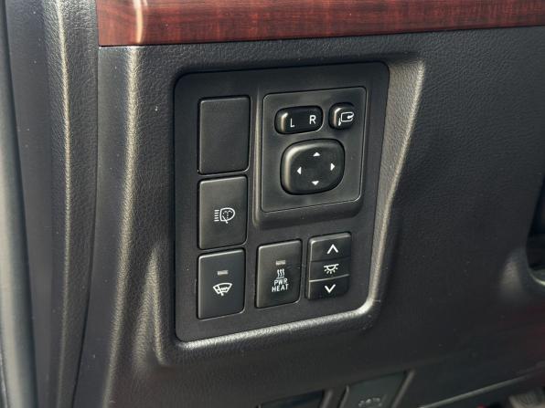 Toyota Land Cruiser Prado 150 Series Рестайлинг 1 с пробегом 2015 года, цена 3 615 000 рублей, 185267 км, внедорожник, Автокод Объявления