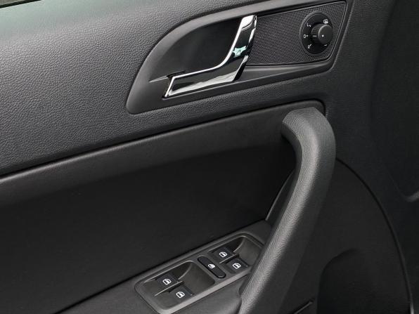 Skoda Yeti I Рестайлинг с пробегом 2015 года, цена 1 059 000 рублей, 120192 км, внедорожник, Автокод Объявления