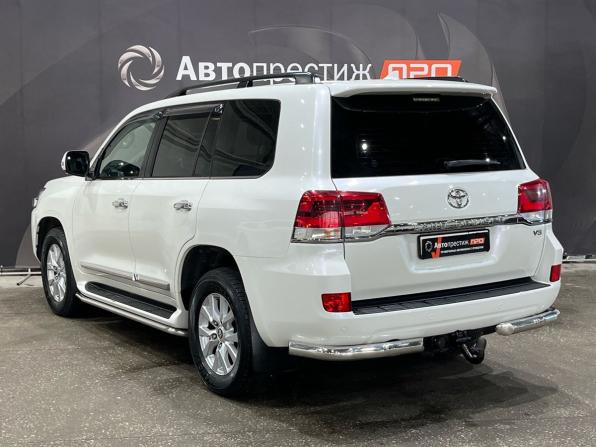 Toyota Land Cruiser 200 Series Рестайлинг 2 с пробегом 2016 года, цена 5 700 000 рублей, 133346 км, внедорожник, Автокод Объявления