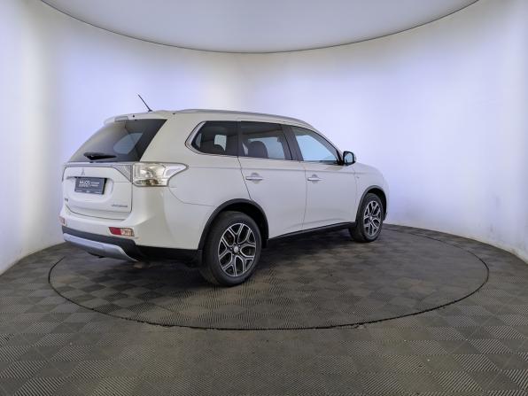 Mitsubishi Outlander III Рестайлинг с пробегом 2014 года, цена 1 750 000 рублей, 210200 км, внедорожник, Автокод Объявления
